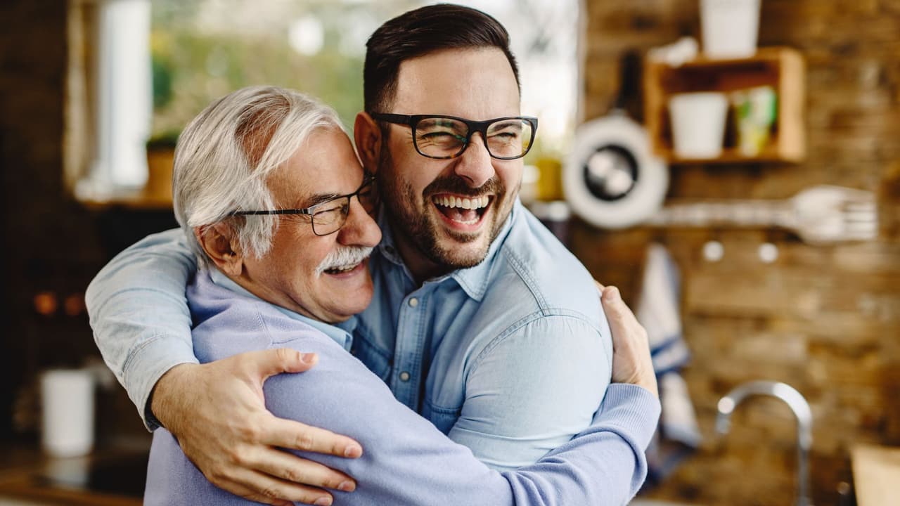 <h3 class="cms-H3-H3">Celebrar bien, sin gastar de más</h3>
<br>El Día del Padre no es para impresionar con regalos caros, sino para recordarle lo que significa para su familia. Con cualquiera de estos planes puedes lograrlo. 
<b>Solo necesitas ganas, un poquito de tiempo y mucho cariño.</b>