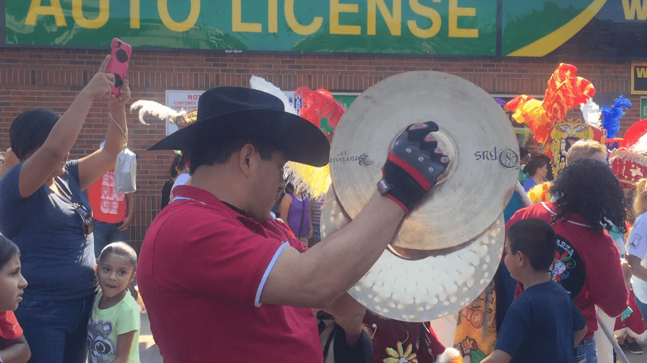 Este baile folclórico mezcla las costumbres autóctonas de Morelos con las tradiciones católicas impuestas por los españoles tras la conquista de México.