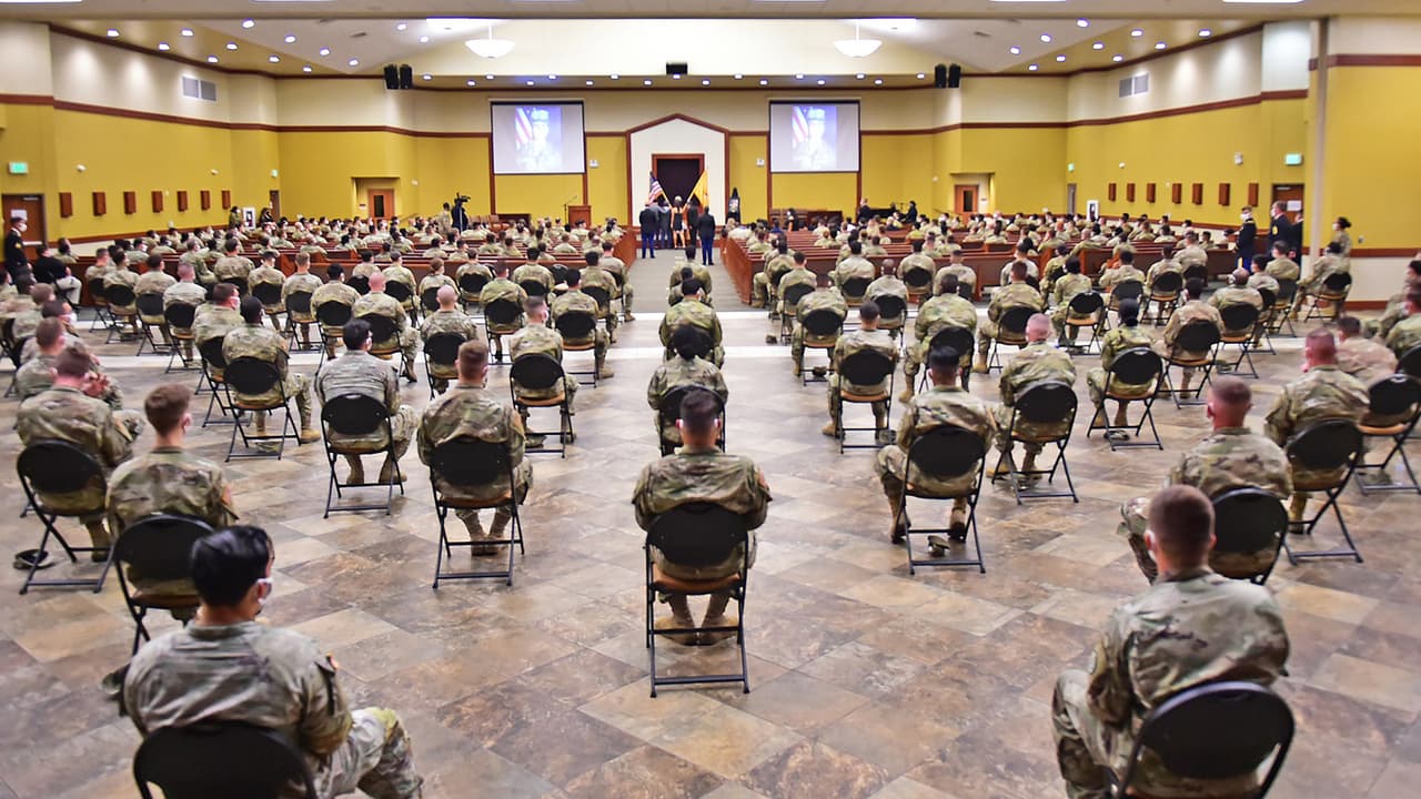 Edward Gavin, teniente coronel del Escuadrón de Ingenieros Regionales del tercer Regimiento de Caballería habló en el evento que tuvo lugar el viernes 17 de julio.