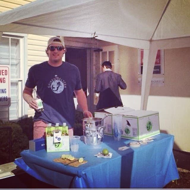 No está confirmado si sufrió una sobredosis, pero en la llamada al 911, una mujer dijo que podría haber consumido heroína, reportó TMZ.