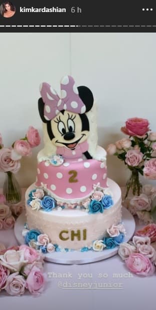 La hija menor de la estrella de 
<b><a href="https://www.youtube.com/channel/UC8oimTPVHKiC7oL3QgdKbgg" target="_blank">'Keeping up with The Kardashians'</a></b> y el cantante Kanye West tuvo su pastel rosado en una fiesta temática de Minnie Mouse.