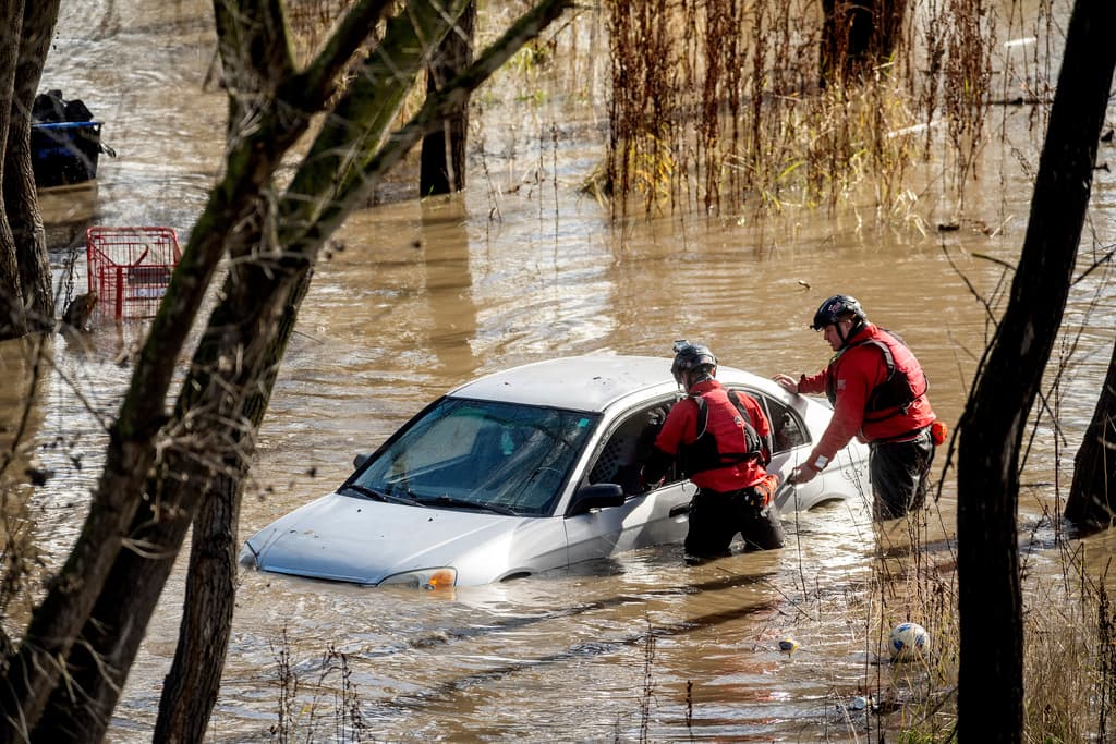 Fotos impactantes de la tormenta en California: inundaciones y caídas de árboles causan estragos