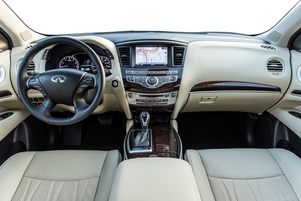 The 2017 INFINITI QX60, a core model in the company's lineup, continues to blend luxury and function with an uncanny grace. This 7-passenger INFINITI continues to be offered with front-wheel drive or with INFINITI's Intelligent All-Wheel Drive.