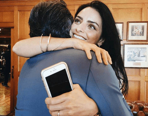 Luego de compartir su experiencia como papá a los 23 años, Eugenio abrió su corazón y compartió su percepción para los jóvenes que pasan por una situación similar. “La paternidad o la maternidad es la cosa más maravillosa del mundo y cumple una función en la vida”, afirmó.
<br>