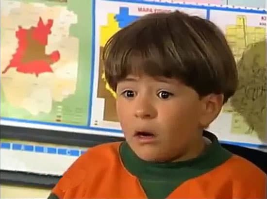 Carlitos era interpretado por un niño llamado
<b> Sergio Miguel</b>, que en ese entonces tenía 8 años y había participado en comerciales.