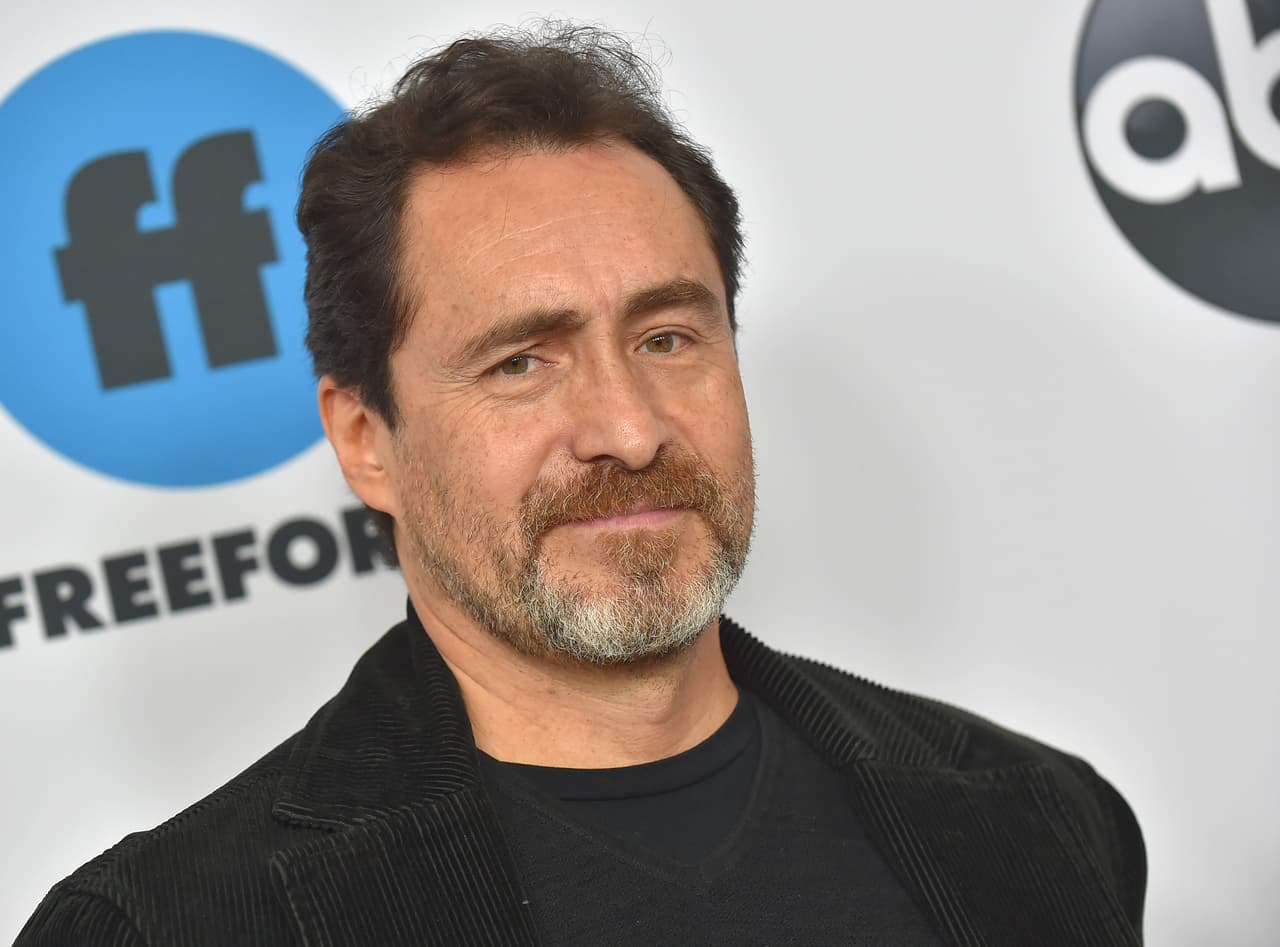 <b>Demián Bichir</b>
<br>El actor mexicano nominado al Óscar a Mejor Actor por ‘A Better Life’ (2011), igual tiene la suerte de haber trabajado en el doblaje de dos películas de Disney en las que interpreta a un par de príncipes.
