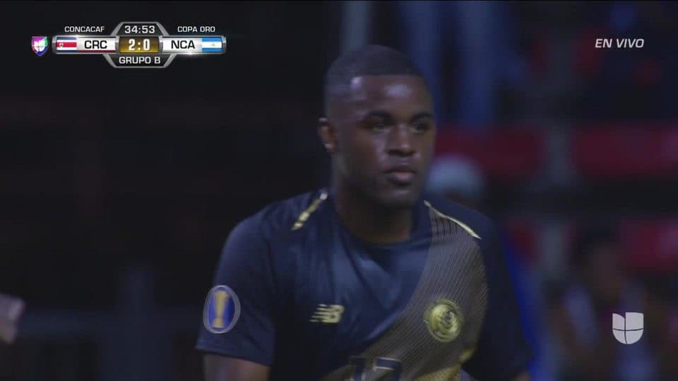 Tiro desviado de Joel Campbell