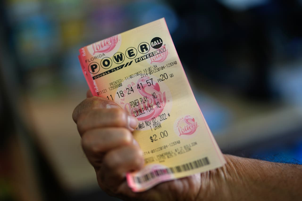 Powerball y Mega Millions: ¿es mejor cobrar el premio mayor en efectivo o la anualidad?