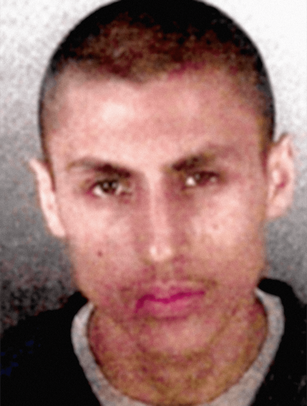 <b>Steven Giovanni Aguilar Medina </b>es buscado por su presunta participación en un asesinato e intento de asesinato en diciembre de 2009 junto a la pandillera 
<b>Evelin Martínez. </b>Las autoridades lo consideran peligroso. Es posible que se oculte en México, país con el cual tiene nexos. El FBI ofrece una recompensa de hasta $ 5,000 por información que conduzca a su arresto.