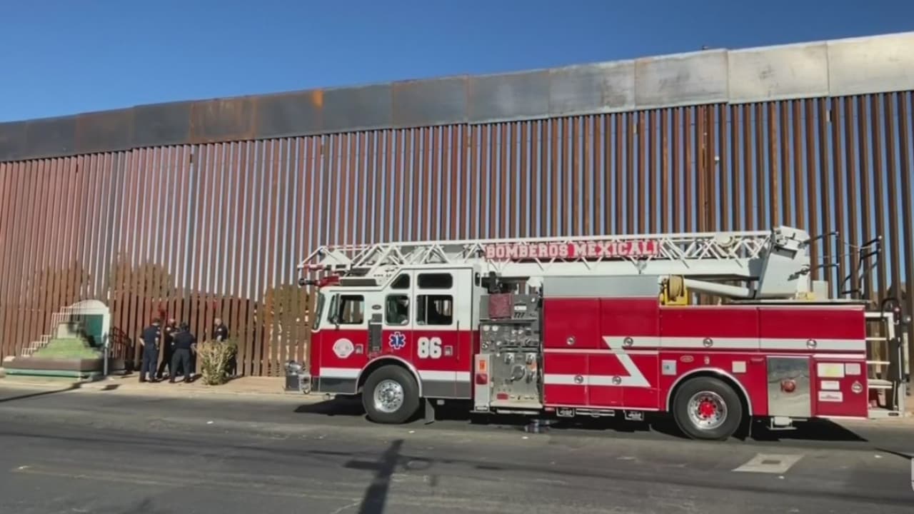 <b>En video:</b> Bomberos de EEUU pasan mangueras a través del muro fronterizo para ayudar a apagar un incendio en México. El incendio de un edificio histórico en la ciudad de Mexicali, México, hizo que el Departamento de Bomberos de Calexico, California, ayudara a sofocar las llamas sin importar el muro fronterizo. "Tuvimos que tirar aproximadamente tres cuadras de pura manguera hasta el incendio", dijo Rubén Osuna, director de bomberos de Mexicali. 
<b><a href="https://www.univision.com/noticias" target="_blank">Más noticias aquí</a></b>.