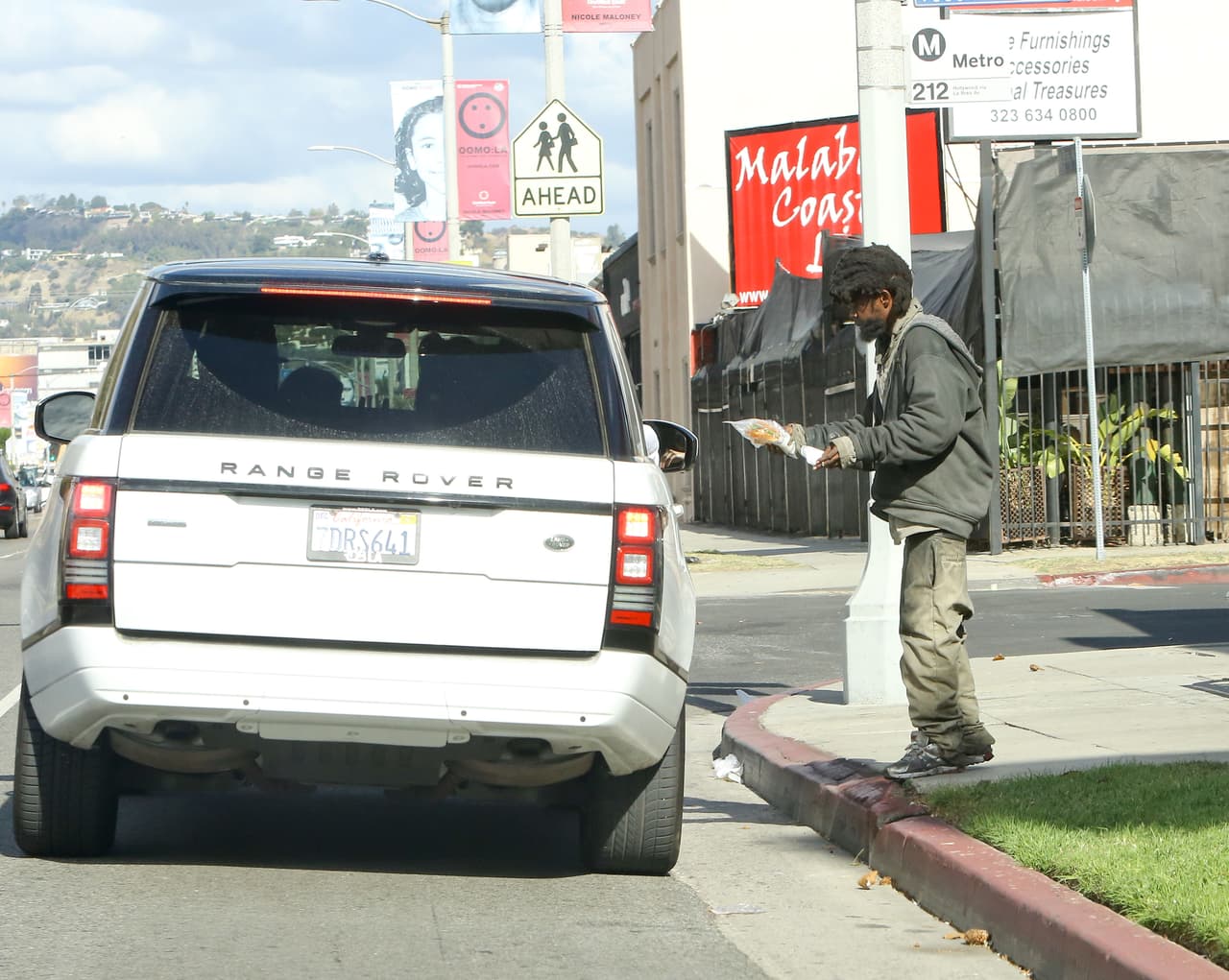 Y ahora sale en las noticias por algo noble y humanitario.