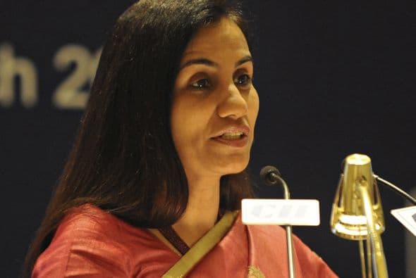 43.- CHANDA KOCHHAR: Gerente general de ICICI Bank y su director ejecutivo (CEO). ICICI Bank es el mayor banco privado de la India y en general el segundo banco más grande del país. Ella también dirige el Centro Corporativo de ICICI Bank.