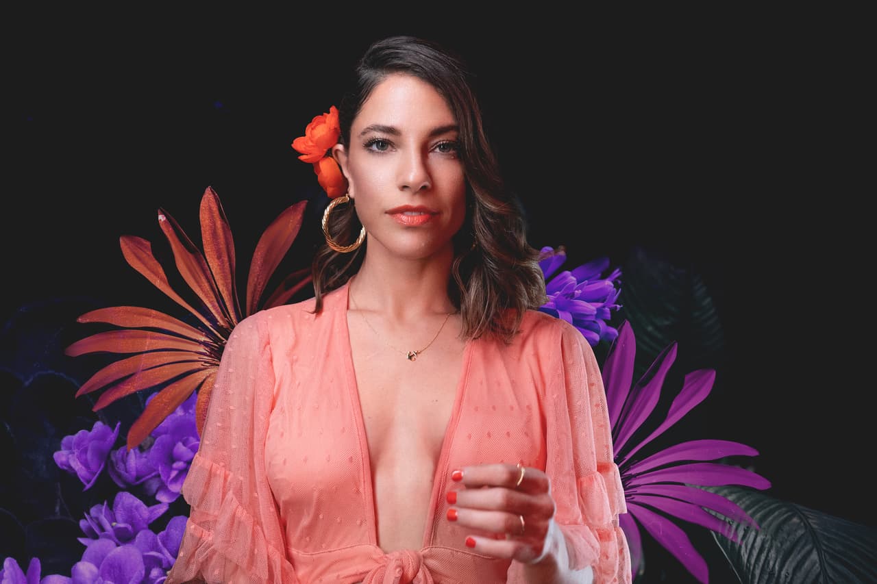 La cantautora costarricense 
<b>Debi Nova</b> prepara una gran actuación para la edición 21 de Latin GRAMMY.