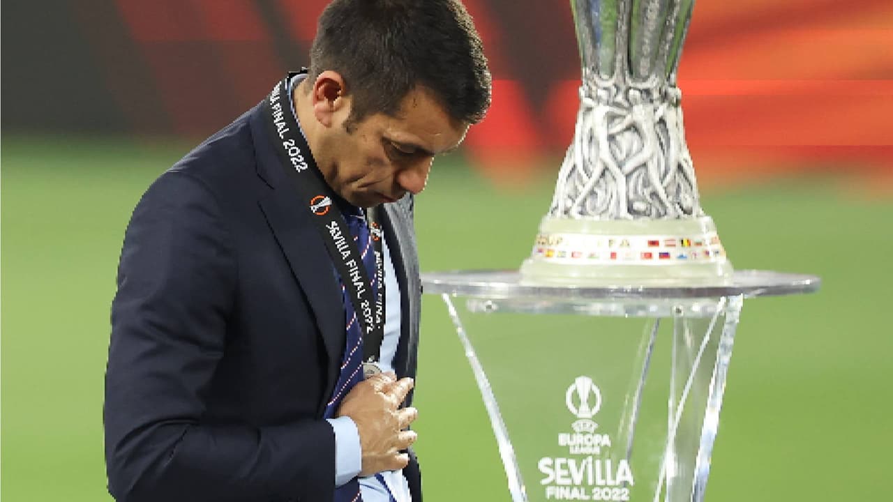 Giovanni van Bronckhorst, DT del Rangers: "Los penales son la lotería"