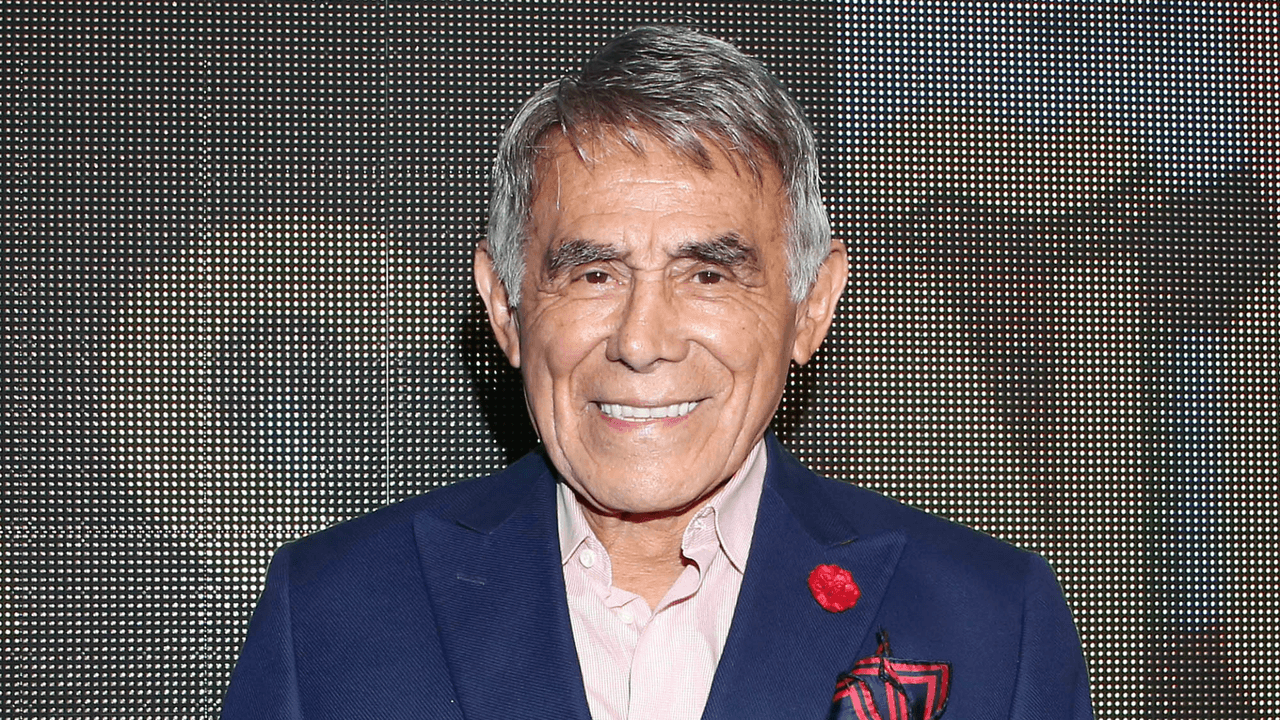 Para la familia, el fallecimiento fue "sorpresivo" y confirmó que Héctor Suárez murió de un paro cardiorrespiratorio a las 7:20 de la mañana, mientras dormía.
<br>