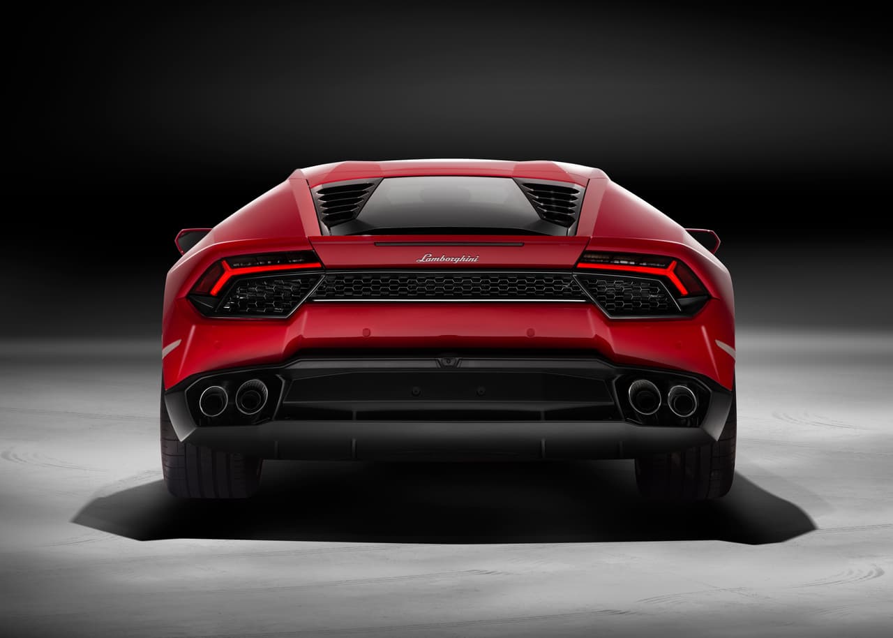 El precio del Lamborghini Huracán LP 580-2 inicia en 230,000 dólares.