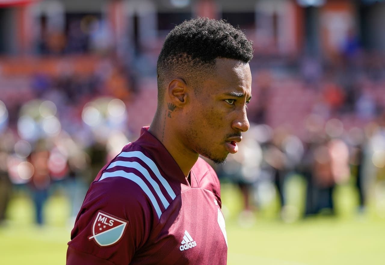 Y la adición a mitad de año del canadiense Mark-Anthony Kaye le brindó más solidez al centro del campo de Colorado.
<br>