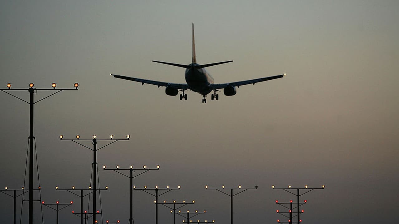 Acostúmbrese a utilizar cubrebocas para viajar en aeropuertos y medios de transporte del país