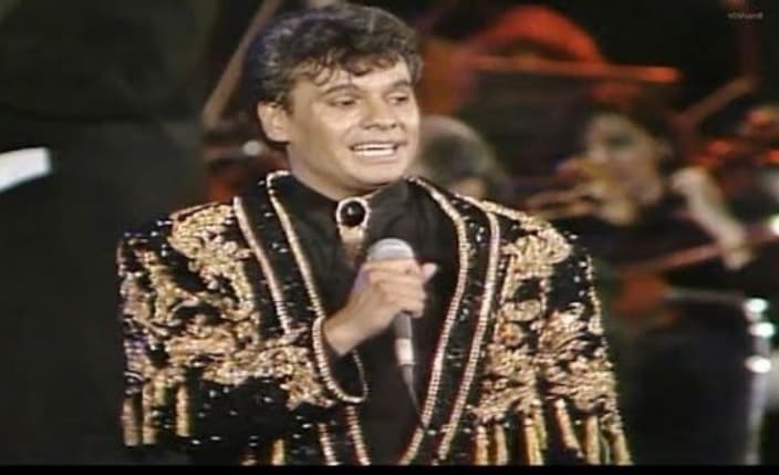 Como la que utilizó para su memorable concierto en el Palacio de Bellas Artes de la Ciudad de México en mayo de 1990.