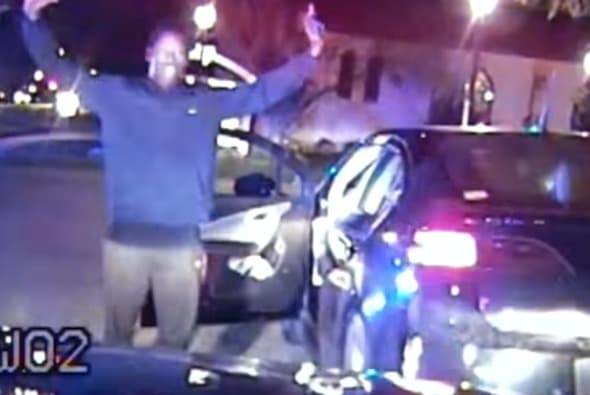 Demandan a policías de Evanston por uso excesivo de la fuerza