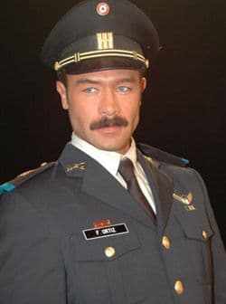 ¿Habías visto a Sergio Sendel vestido de esta manera?