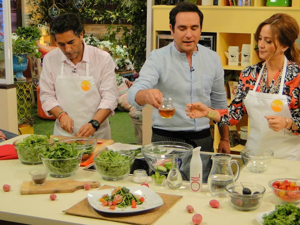 El Chef Jesús Gibaja nos enseña a preparar una deliciosa ensalada. (28 de julio)