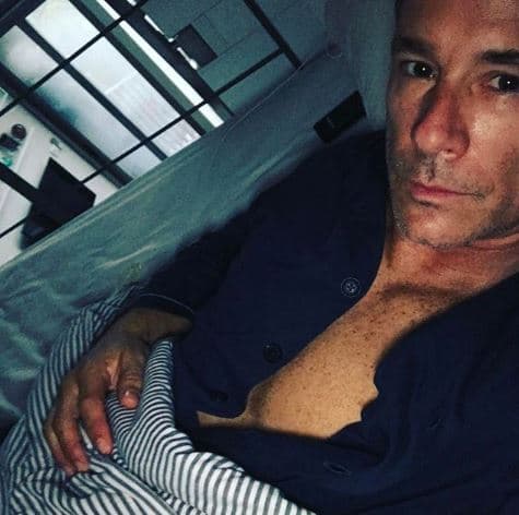 "Un año u ocho meses más tarde, regresé a Televisa ya contratado, como que había esa mala onda (con Fernando Colunga)", comentó.