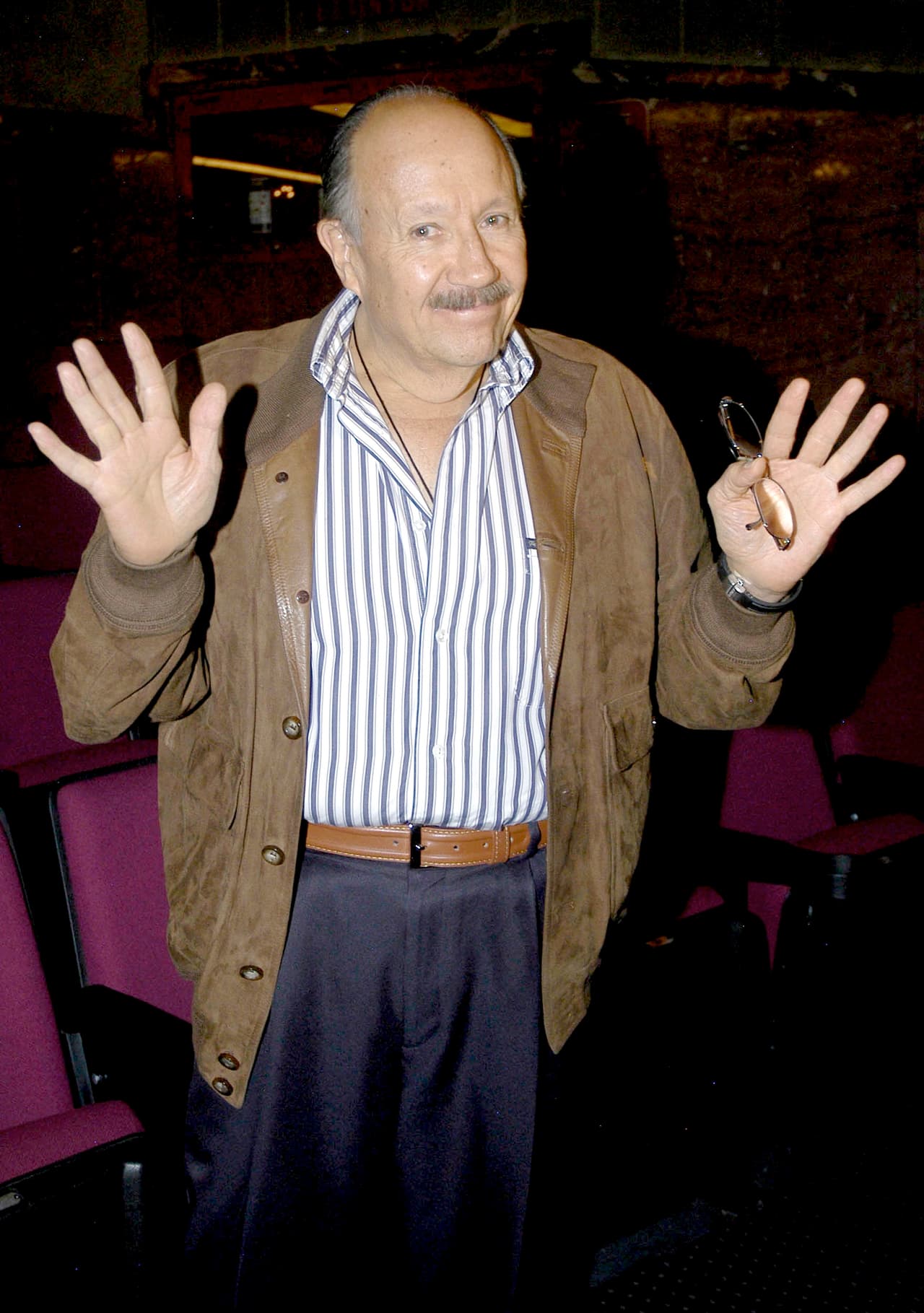 El estilo de Polo Polo es sin duda uno de los más clásicos y más acercado al género de comedia conocido como 'stand up'. En la década de los 80 el comediante se hizo de fama gracias a sus shows grabados en directo que se vendían en cassette.