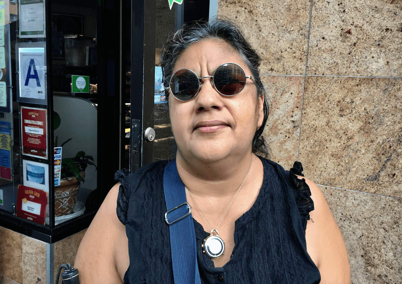 Una hispana ciega creyó que moriría cuando la explosión en Manhattan sacudió su casa