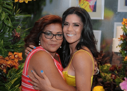 "Mujeres: que no se nos olvide nunca lo especial que somos, que toda la fuerza que hay en este mundo viene sin duda alguna de nosotras. Que unidas somos más fuertes y que no hay batalla que no podamos ganar aunque la lucha nos tome años. Que somos iguales, poderosas, valiosas e invencibles".