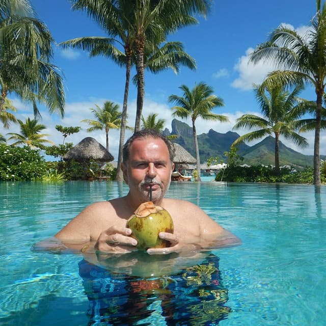 ¡Qué delicioso coco! ¡Salud!
