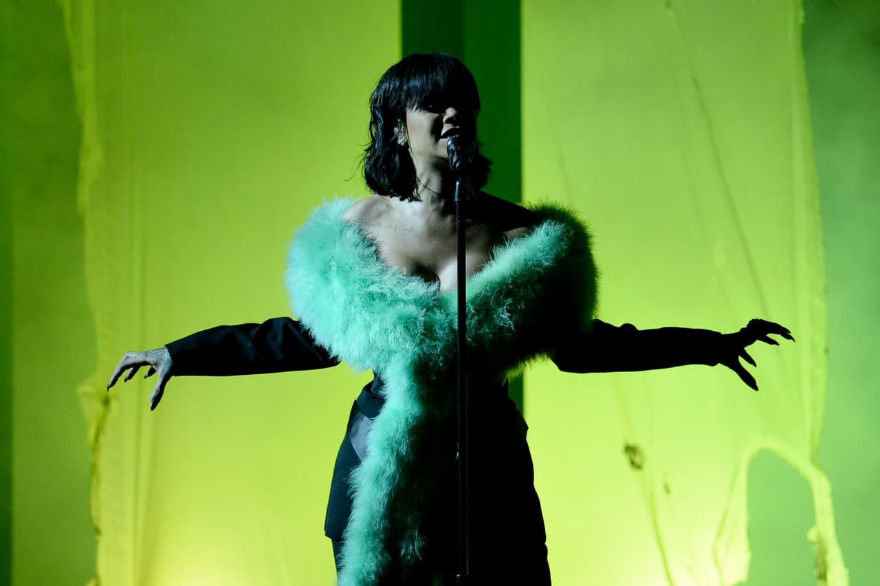 Rihanna hizo una brillante interpretación de 'The Love in my Brain'.