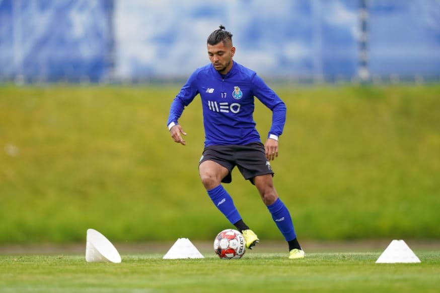 Porto de Tecatito regresa a entrenamientos envuelto en polémica 