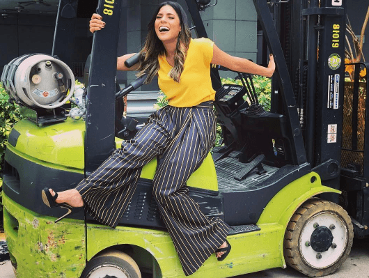 El amarillo mostaza es un color que te hará lucir con mucho estilo.