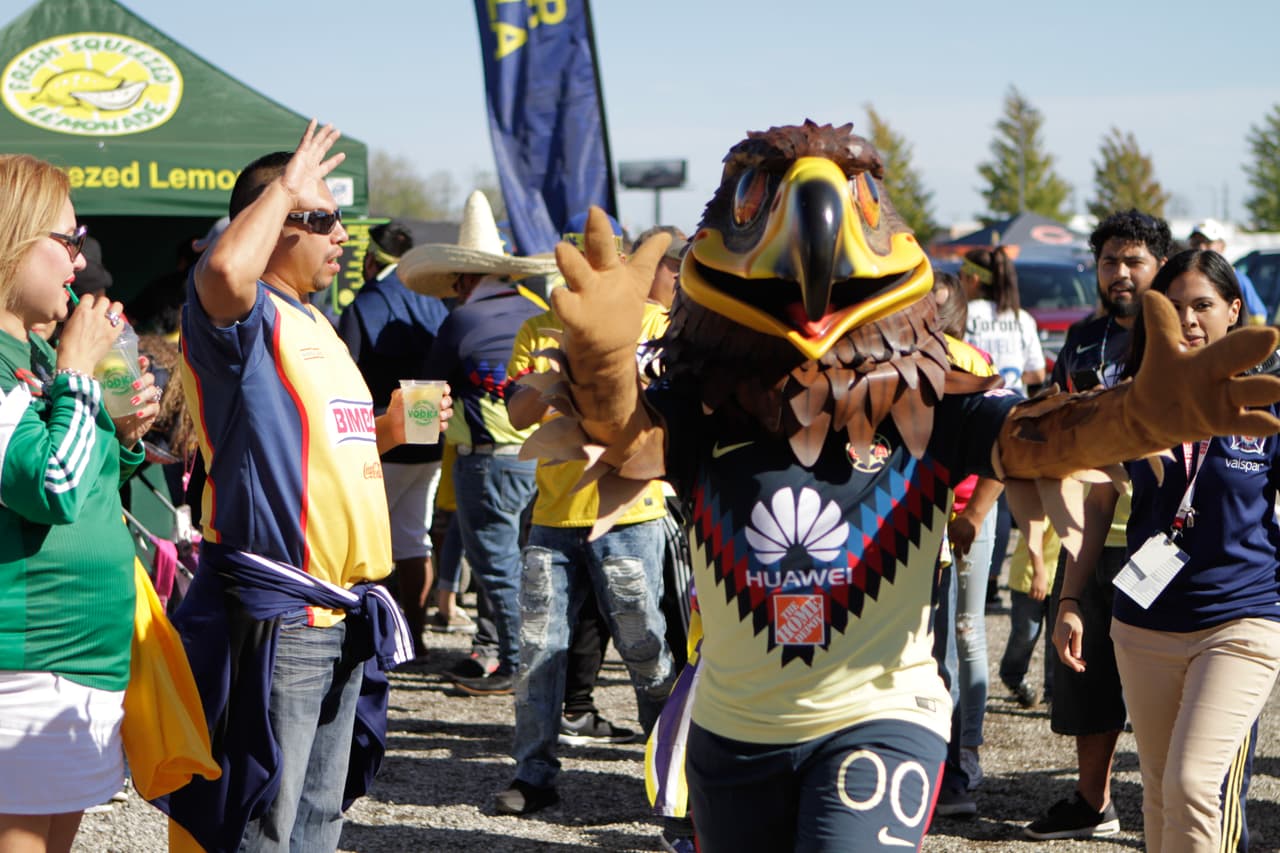 Los fans de las Águilas disfrutaron de un gran partido, pero la fiesta se vivió también previo al encuentro. Mira como vivieron esta increíble experiencia.