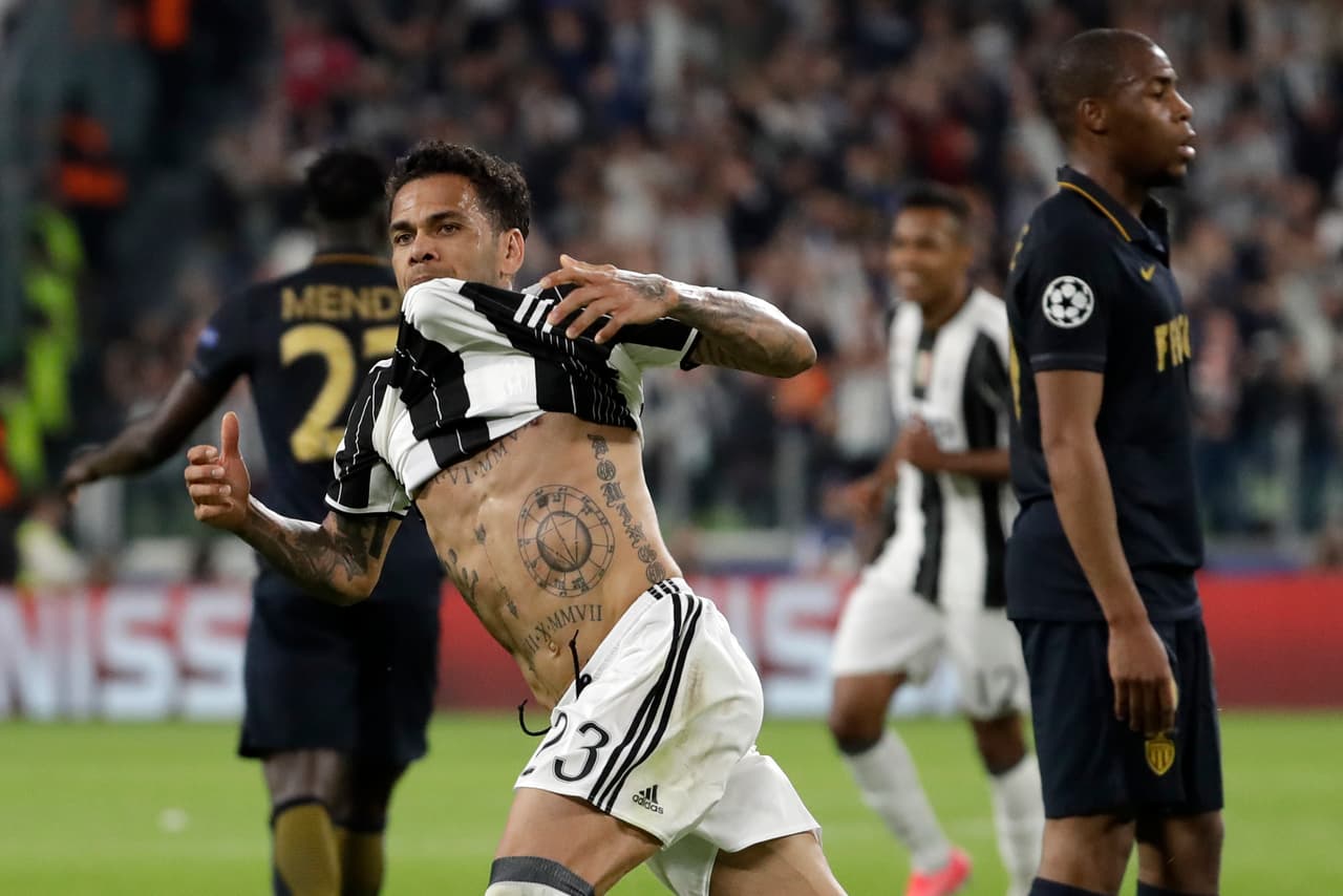 Un gol que ponía a Alves como la gran figura de la serie con tres asistencias y un gol tomando partido en todas las anotaciones de la Juventus.