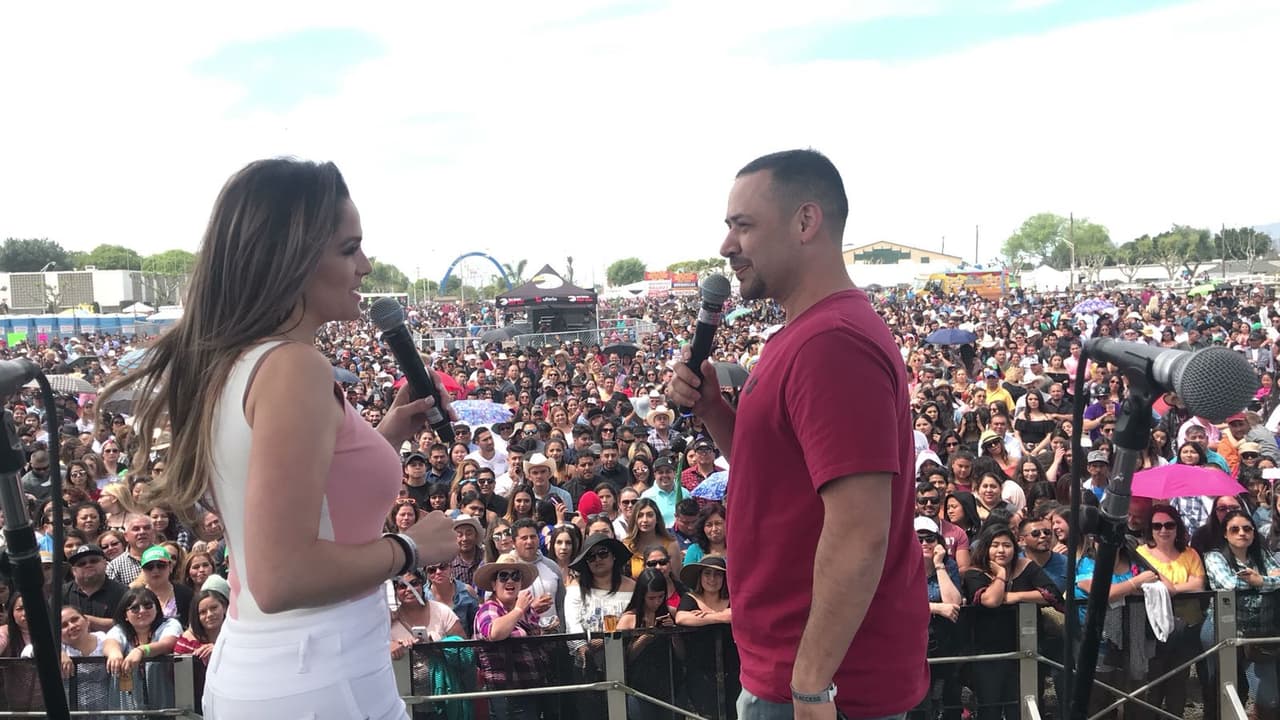 Una vez en la tarima, todo fue como hacer un programa en vivo y ver de frente a la inmensa cantidad de seguidores.