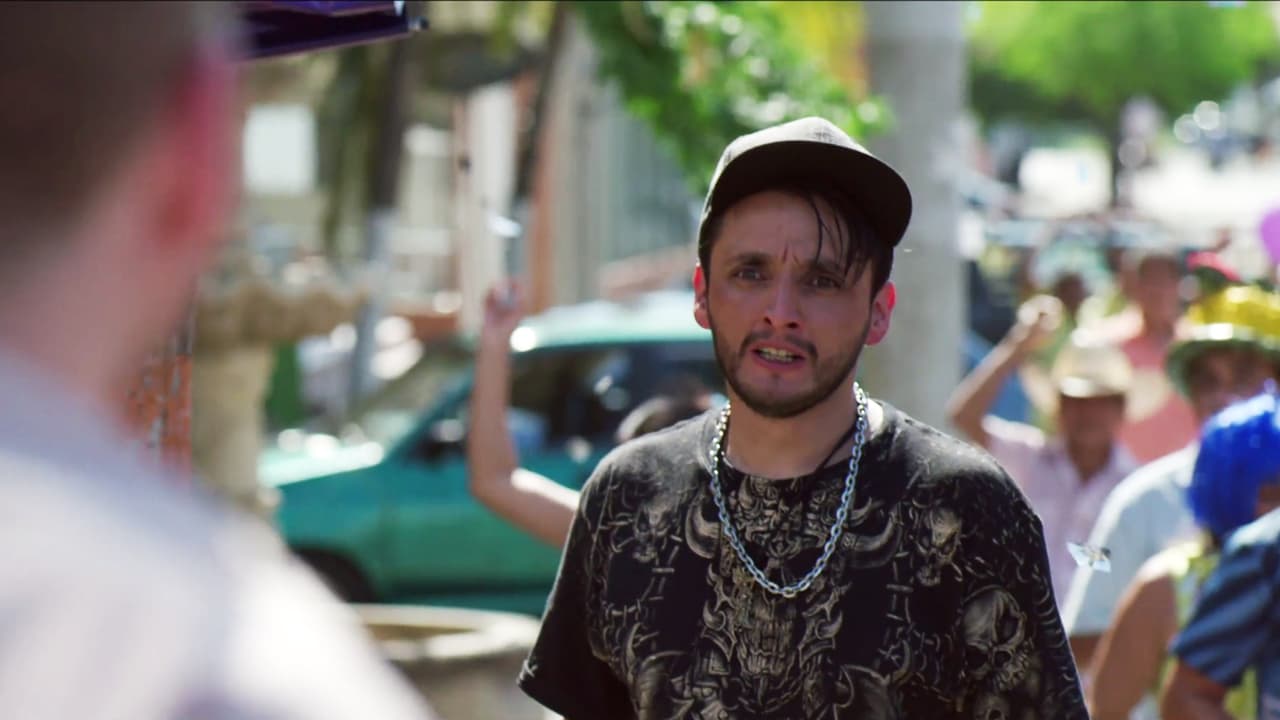 Suddenly, ‘Carlillos’ distracted Ramón with a scream.