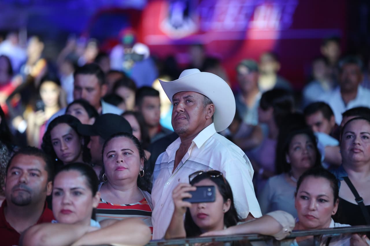 Poncho disfruta de la comunicación directa que tiene con su público.