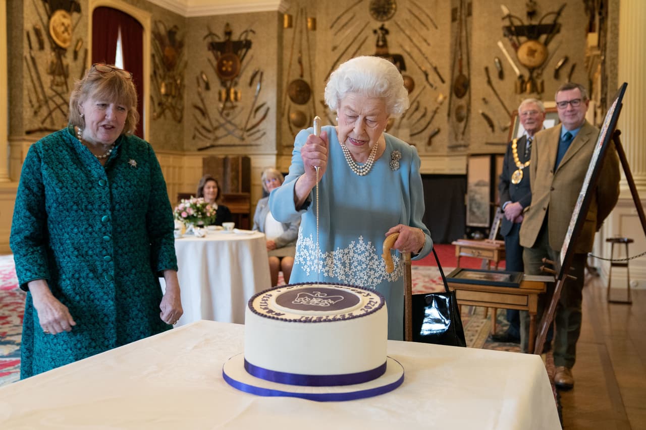 La reina celebró este año su 70 aniversario en el trono, el jubileo de platino, el primero de su tipo en la historia de la monarquía británica.