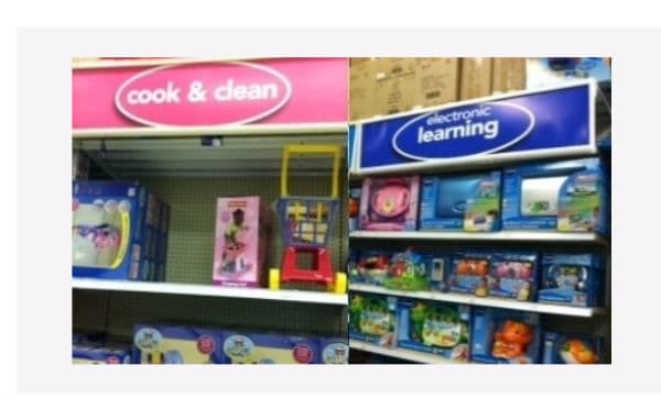 Toy R Us es una de la compañías que se hizo eco de los pedidos y quitó los colores rosa y azul de sus estantes