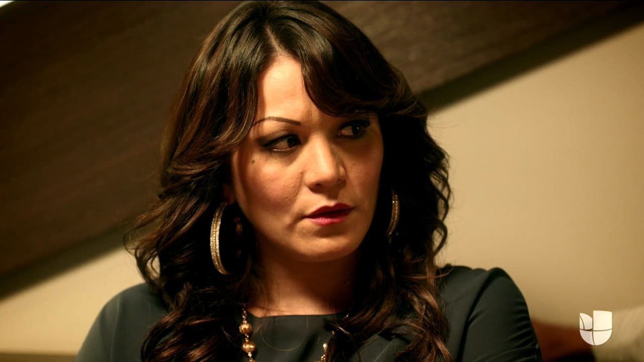 Jenni está nerviosa pues no sabe cómo anunciar la cancelación de su boda.