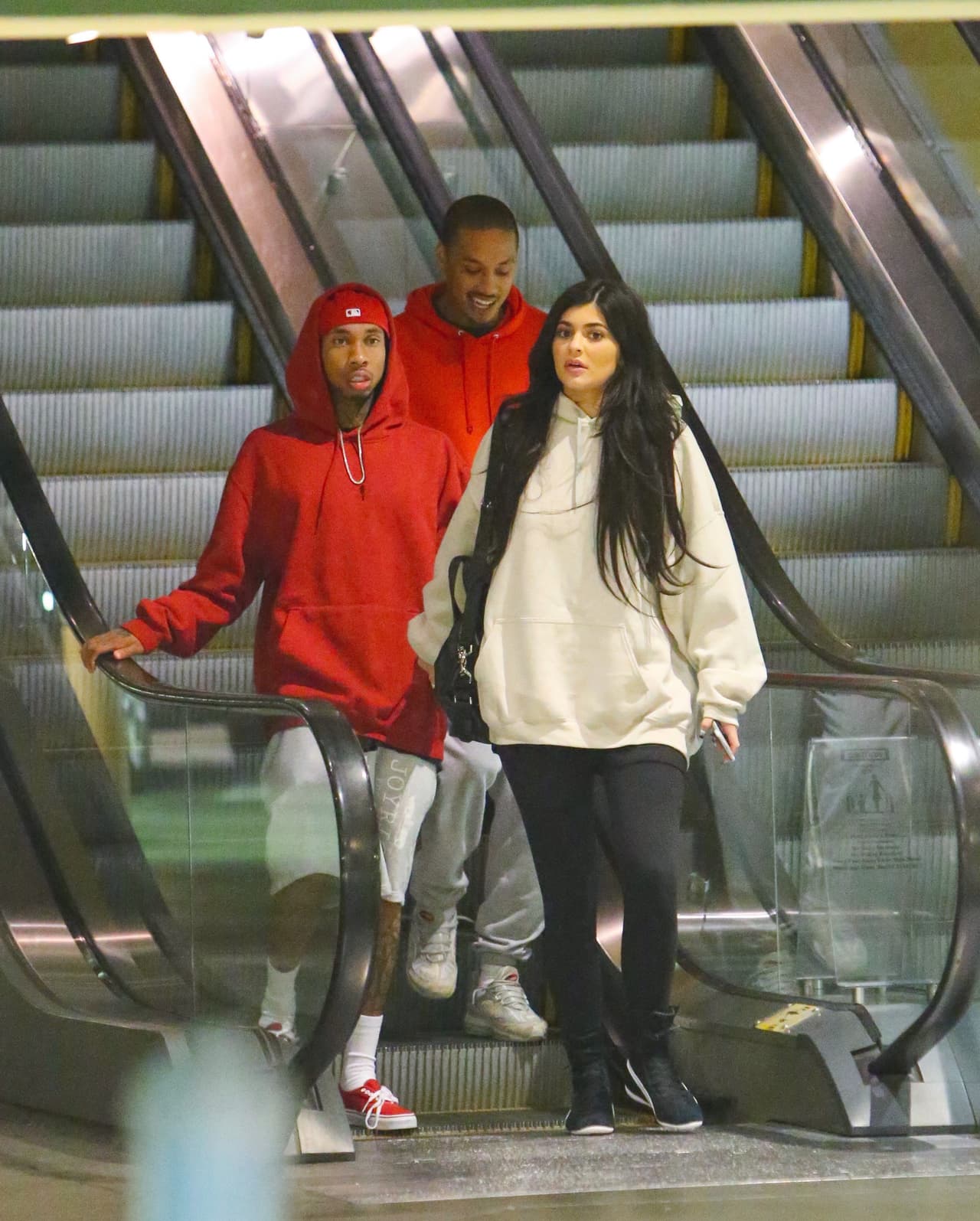 El rapero y la modelo salieron a altas horas de la noche del cine.