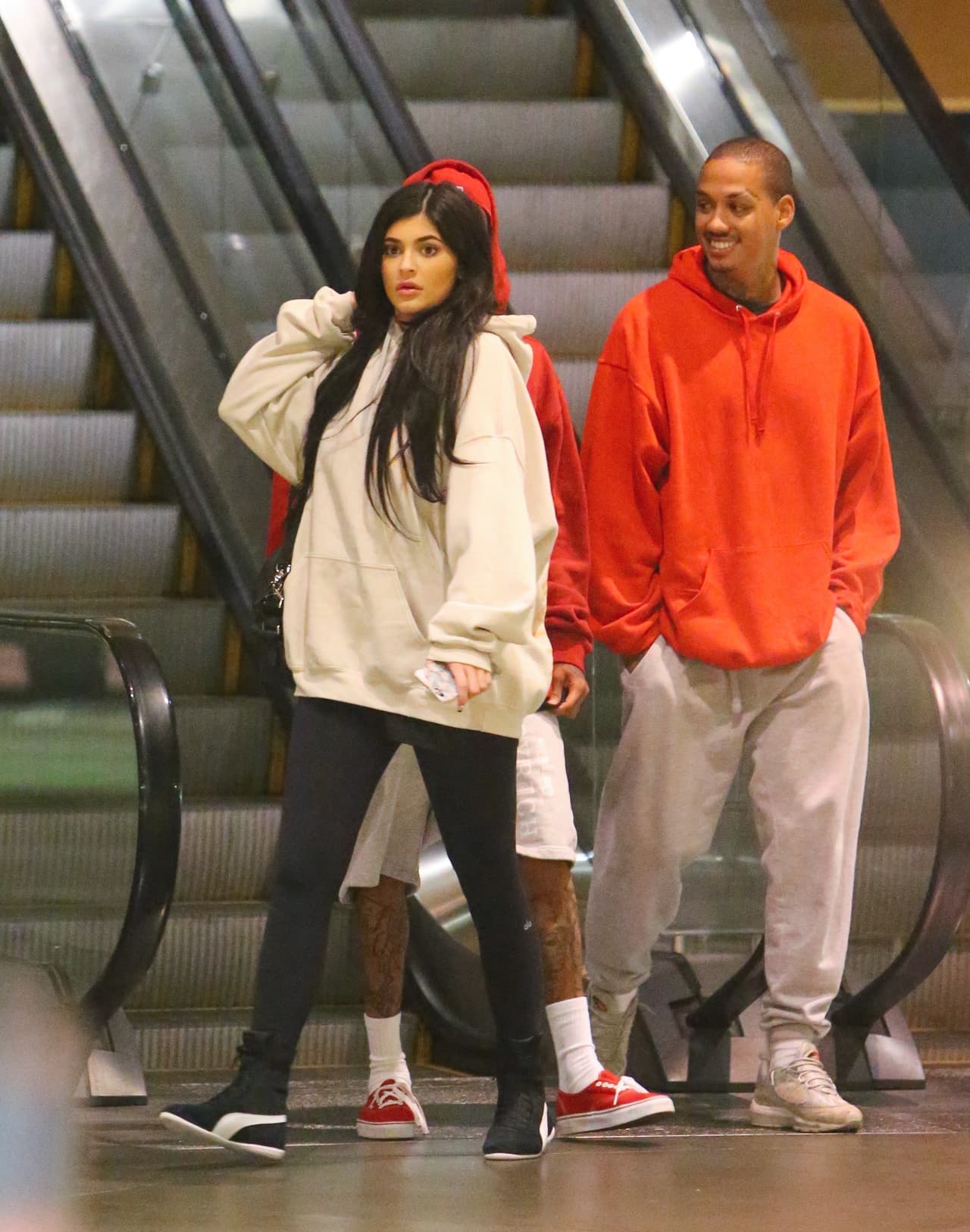 La hermanita de Kim Kardashian descubrió a los fotógrafos.