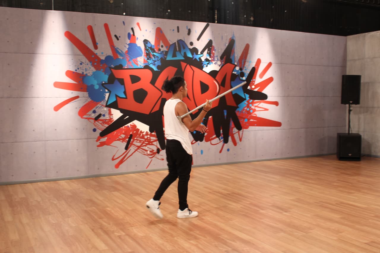 En el estudio los participantes afinan cada detalle de su presentación para #LaBandaLive show 4. El nivel de exigencia es cada vez más fuerte y ninguno quiere decir good bye.