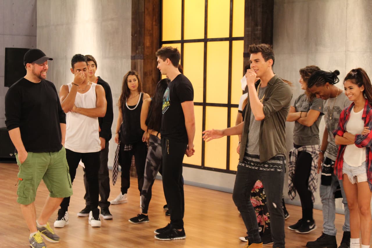 En el estudio los participantes afinan cada detalle de su presentación para #LaBandaLive show 4. El nivel de exigencia es cada vez más fuerte y ninguno quiere decir good bye.