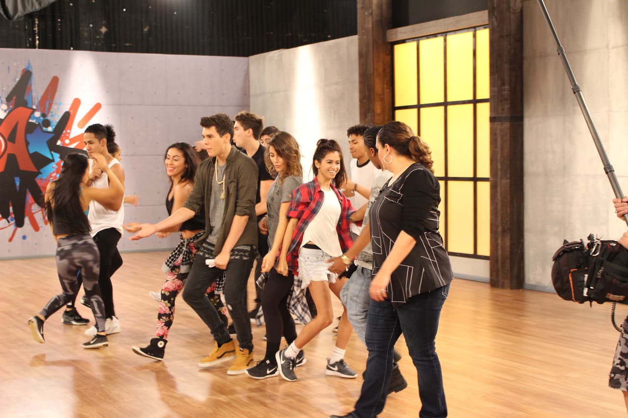 En el estudio los participantes afinan cada detalle de su presentación para #LaBandaLive show 4. El nivel de exigencia es cada vez más fuerte y ninguno quiere decir good bye.