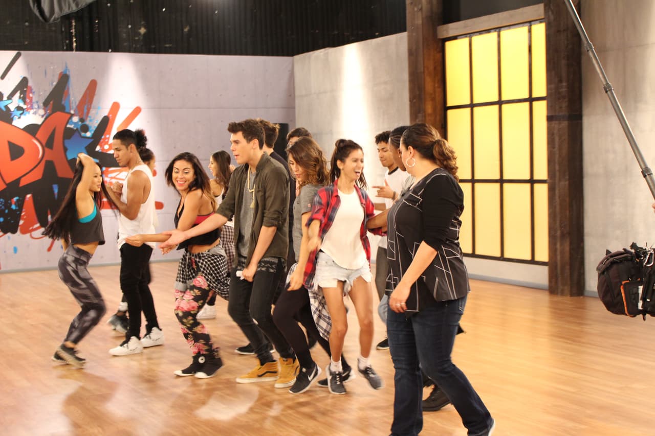 En el estudio los participantes afinan cada detalle de su presentación para #LaBandaLive show 4. El nivel de exigencia es cada vez más fuerte y ninguno quiere decir good bye.