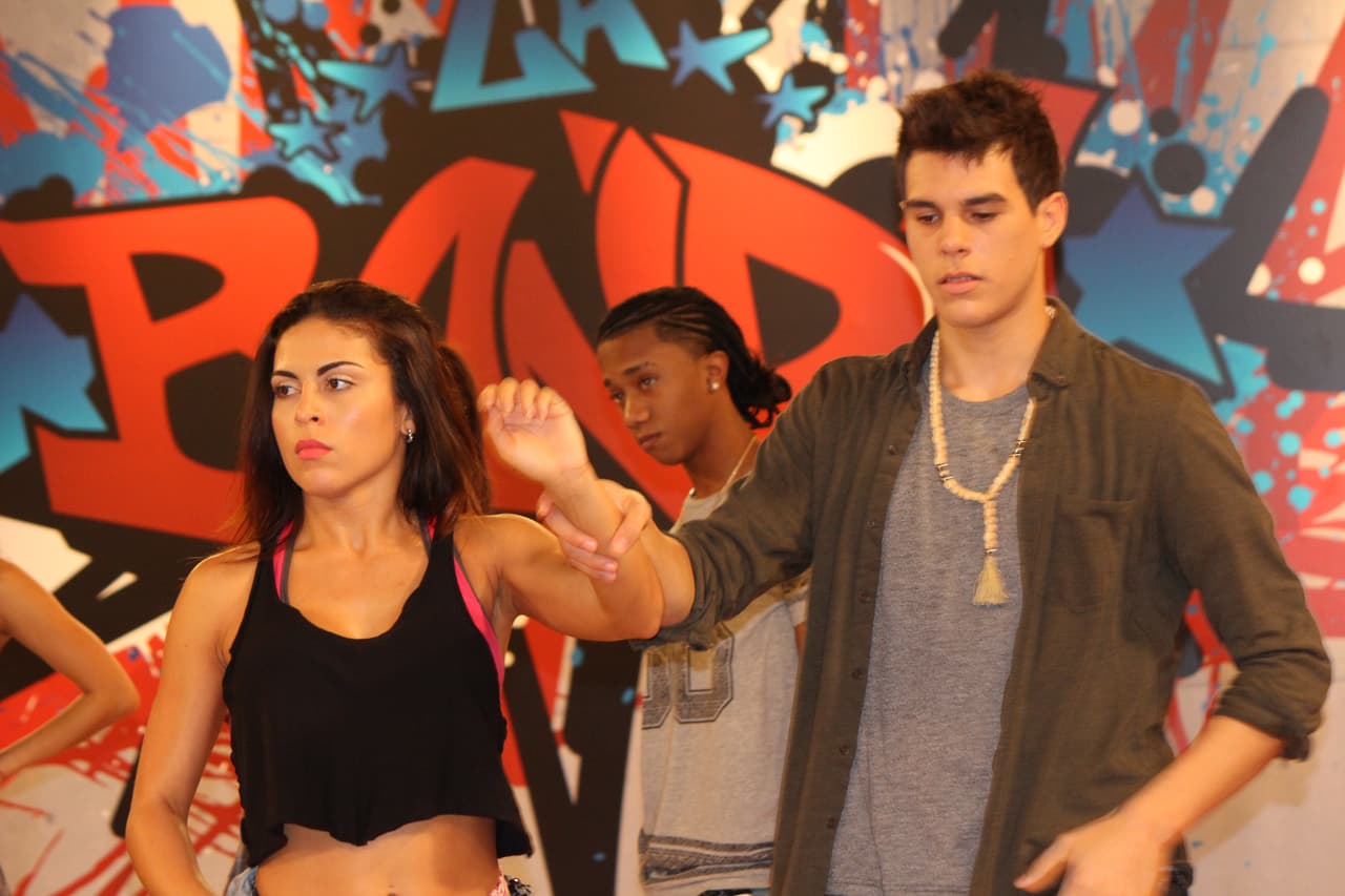 En el estudio los participantes afinan cada detalle de su presentación para #LaBandaLive show 4. El nivel de exigencia es cada vez más fuerte y ninguno quiere decir good bye.