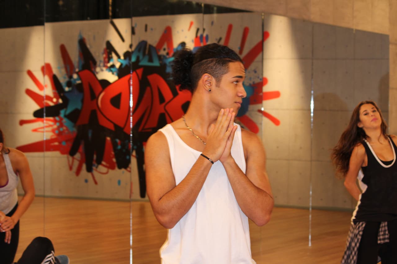 En el estudio los participantes afinan cada detalle de su presentación para #LaBandaLive show 4. El nivel de exigencia es cada vez más fuerte y ninguno quiere decir good bye.